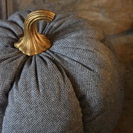 Decorative cushion pumpkin, grey/gold